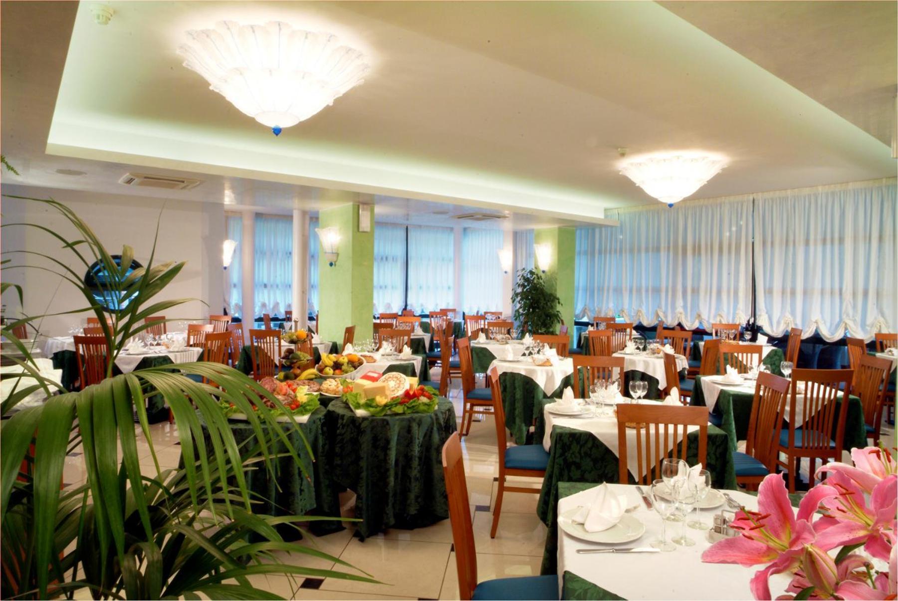 Hotel Concordia 3S Бибионе Екстериор снимка